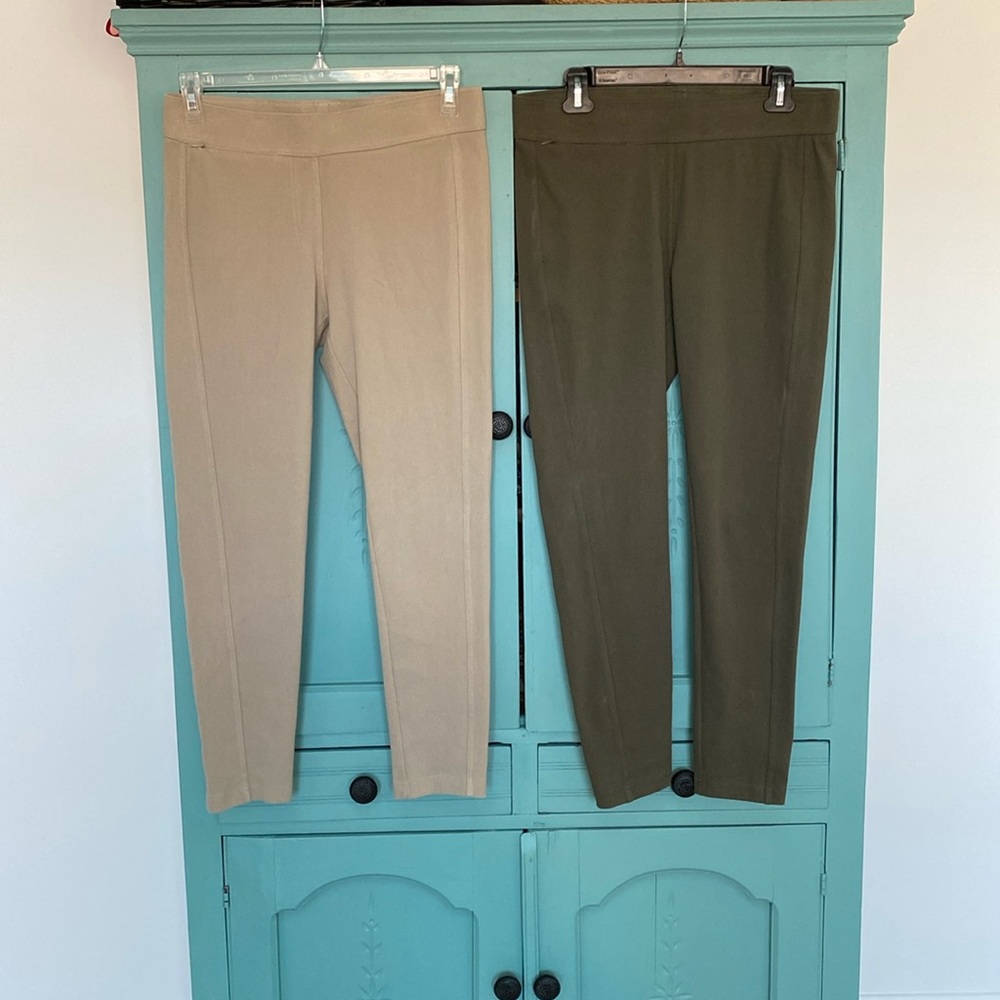 Pair of Orvis Pants. Green and Tan. Size 10. Front zip pocket